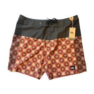 Quiksilver Highlite Arch 19" Surfing Shorts Multicolor/Floral Size 40